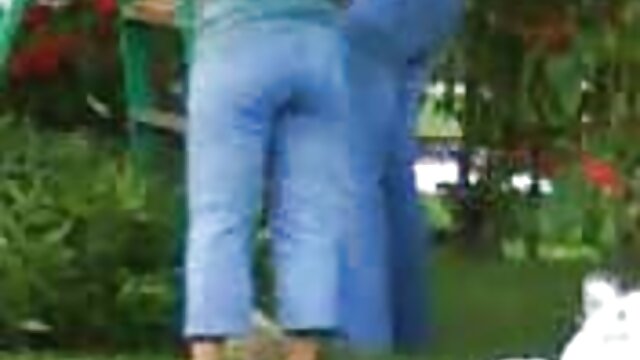 Busty video x gratuit gay babe toelicked après le yoga