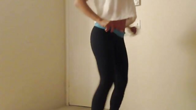 Punir l'adolescente sexy Taylor les videos pornographiques gratuites Sands