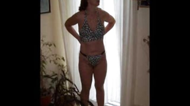 Candy Cooze dans une session video x gratuit en streaming de baise mondiale