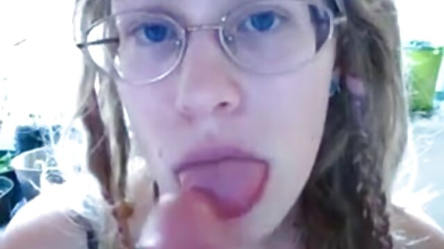 Demande la permission et porno video film gratuit je te laisserai te branler sur mes chaussettes JOI