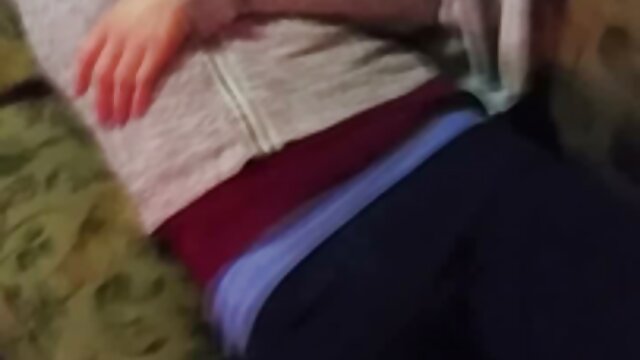 La teen bien roulée video film porno lesbienne Lexi Kartel aime baiser