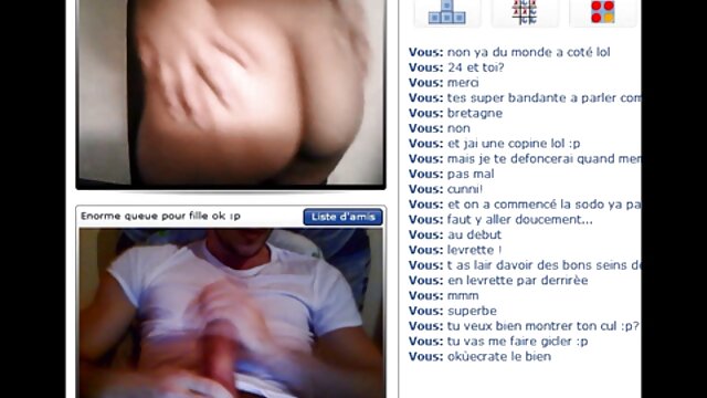 Plantureuse Ebony video porno gratuite streaming Babe Lola suce une bite en POV