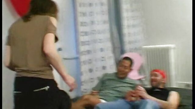 Ado mignonne maigre site video x amateur joue sur la cam - Nopescape